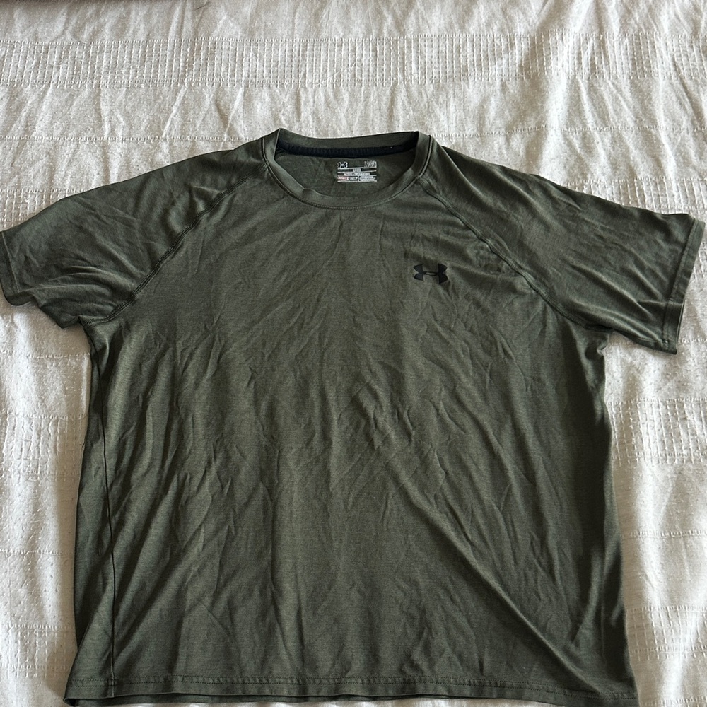 Under Armour Men's Dark Green Short Sleeve Tee